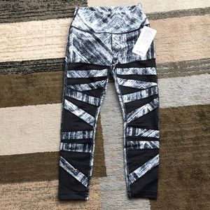 NWT SIZE 8 Lululemon high times pant